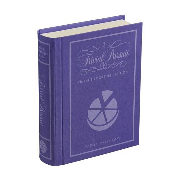 Trivial Pursuit: Vintage Bookshelf Edition